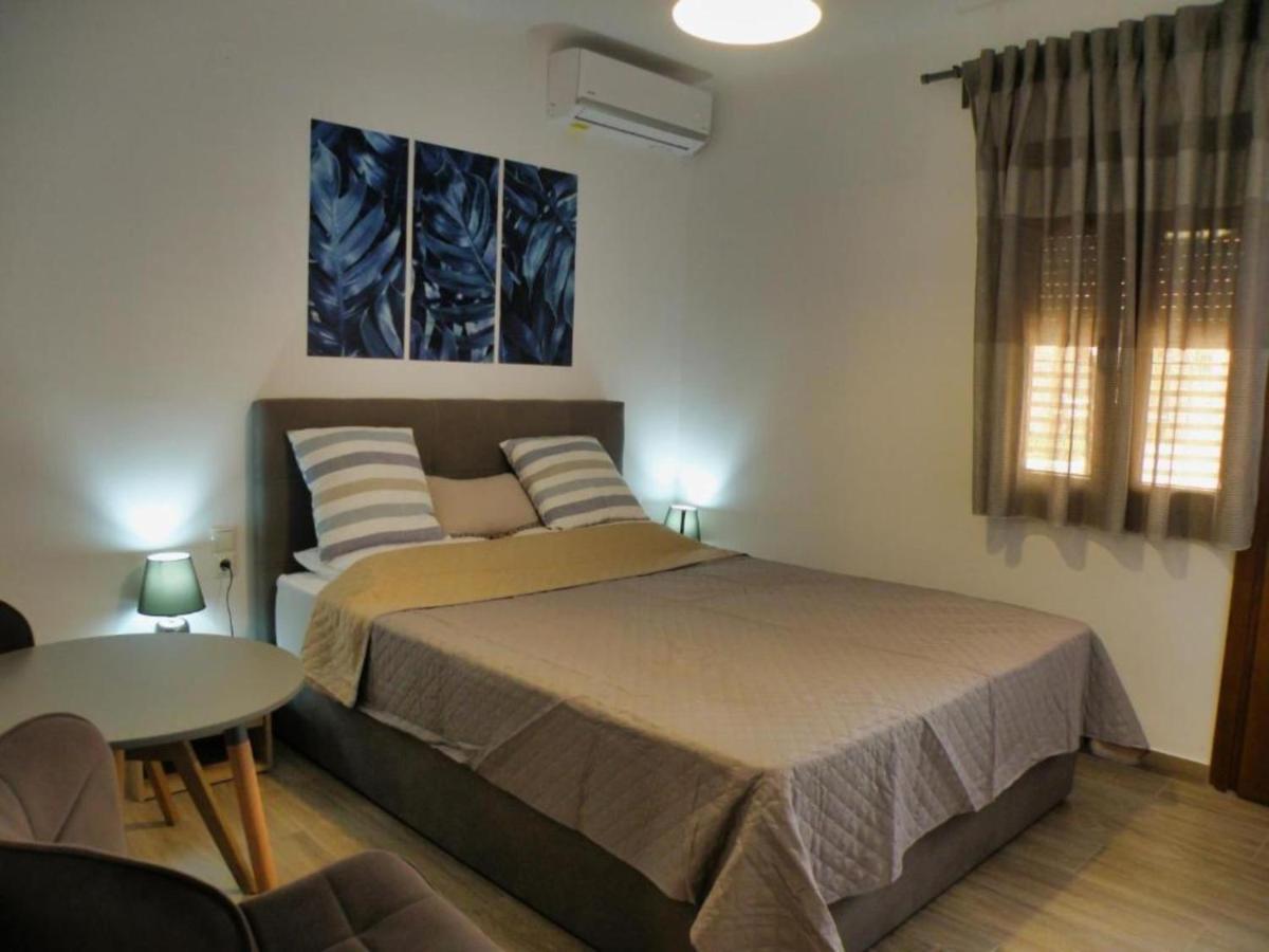 Enjoy Meteora Three Apartment Kalambaka Bagian luar foto